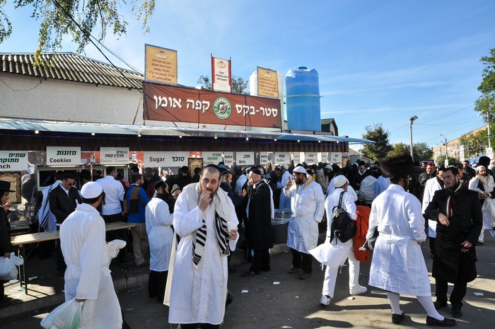 קיוסק תה וקפה 24/7 חינם ע"י הכנסת אורחים המרכזית אומן