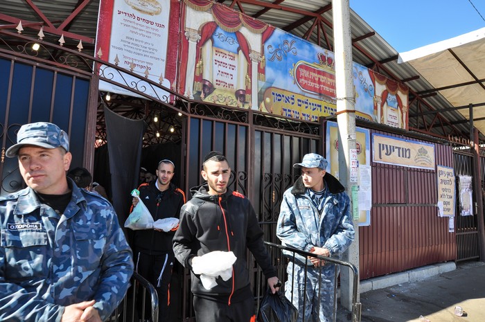 חלוקת ארוחות ארוזות TO GO הכנסת אורחים אומן